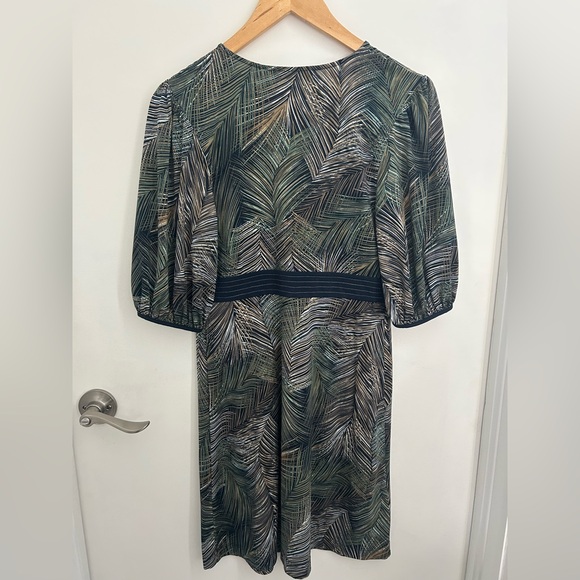 BCBGMaxAzria Leaf Patterned Midi Dress - Picture 2 of 5